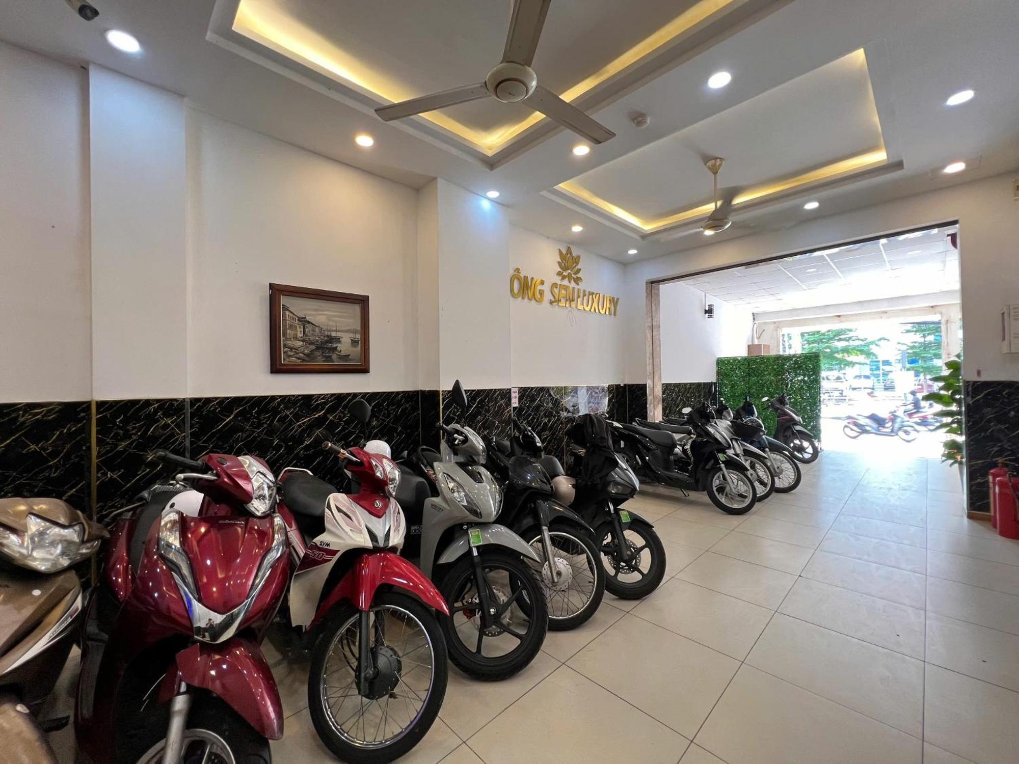 Nhu Y Hotel Bandar Ho Chi Minh Luaran gambar